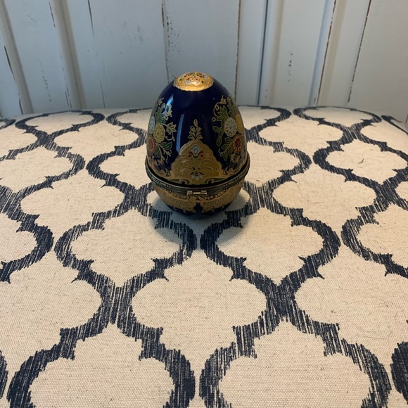 Vintage ceramic egg - Picture 2 of 7